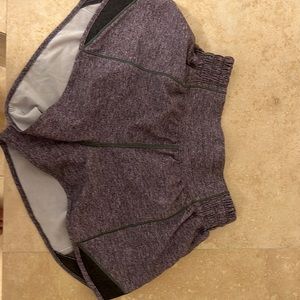 Hotty hot high rise LULULEMON lined 2.5